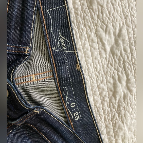 Levi’s Premium W25 Size 0 Dark Jeans Straight Leg - Picture 4 of 4